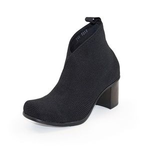 Charleston Shoe Co Boot Telfair Black Heel NWT